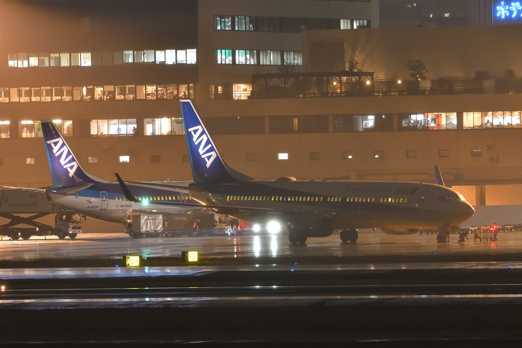 雨の出発