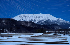 大山南壁と御机みつめの棚田