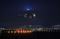 Night Arrival DH-8