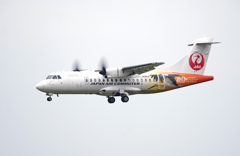 ATR-42コウノトリ到着