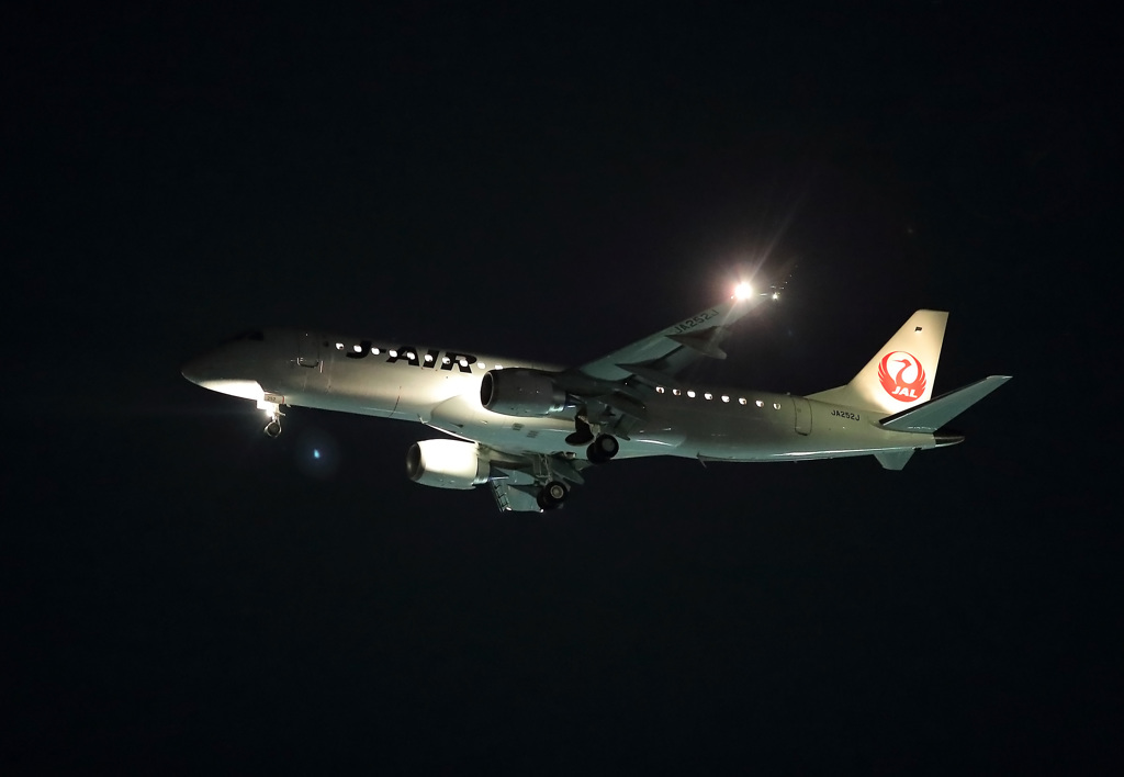 夜間飛行 by hm777 （ID：7599421） - 写真共有サイト:PHOTOHITO