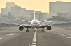 B777到着