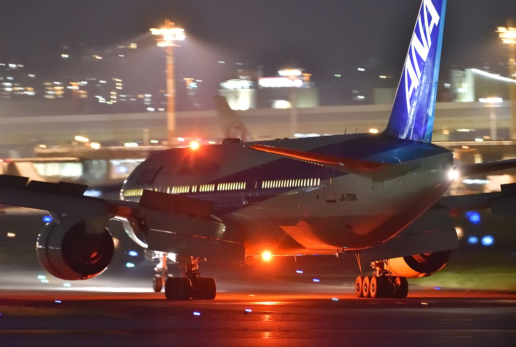 ANA 777到着