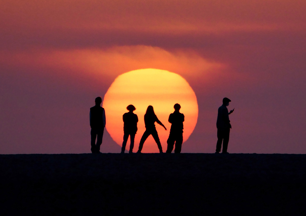 夕陽の丘の人々