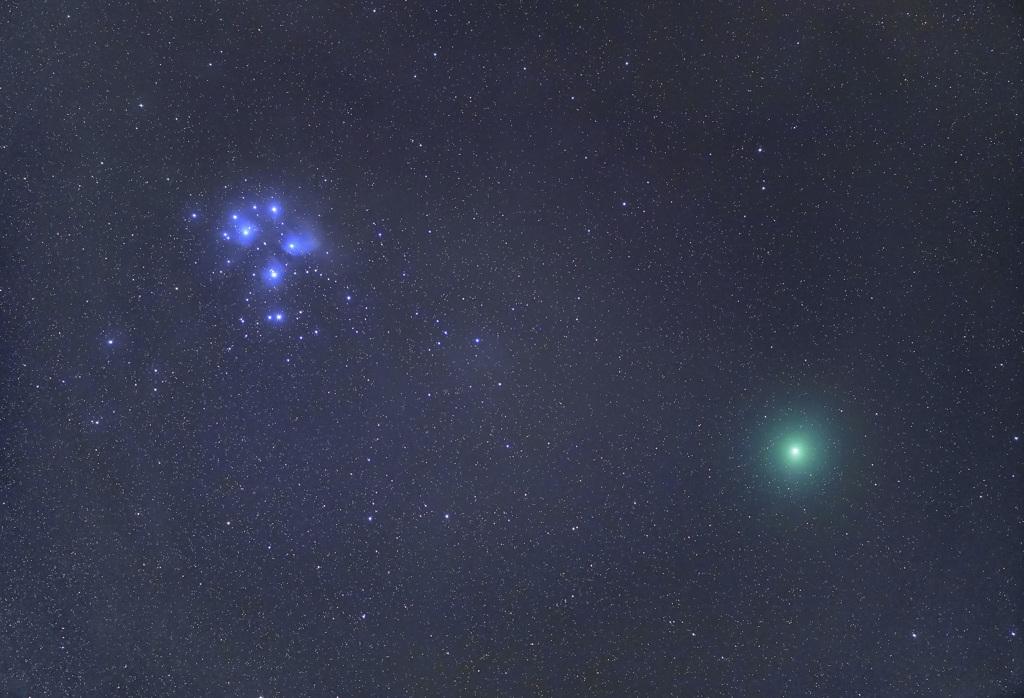 M45とウィルタネン彗星