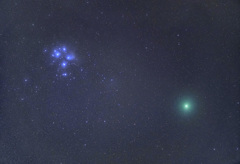 M45とウィルタネン彗星