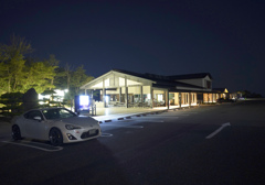砂丘ビジターセンターの夜