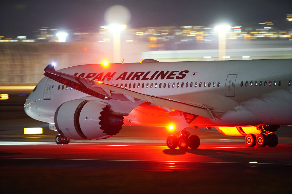 B787到着