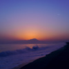 夜明けの大山と日本海