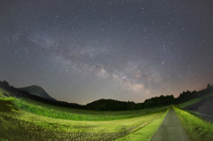 大山山麓の夜