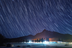 鳥ヶ山に沈む冬の星座