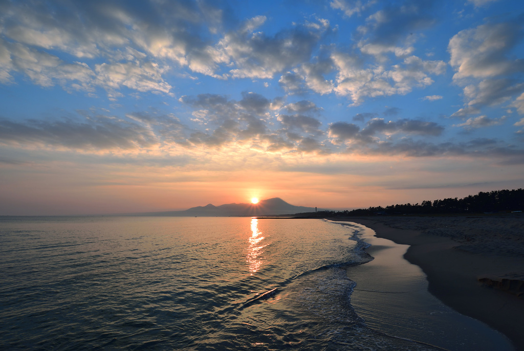 日の出の弓ヶ浜と大山 By Hm777 Id 写真共有サイト Photohito