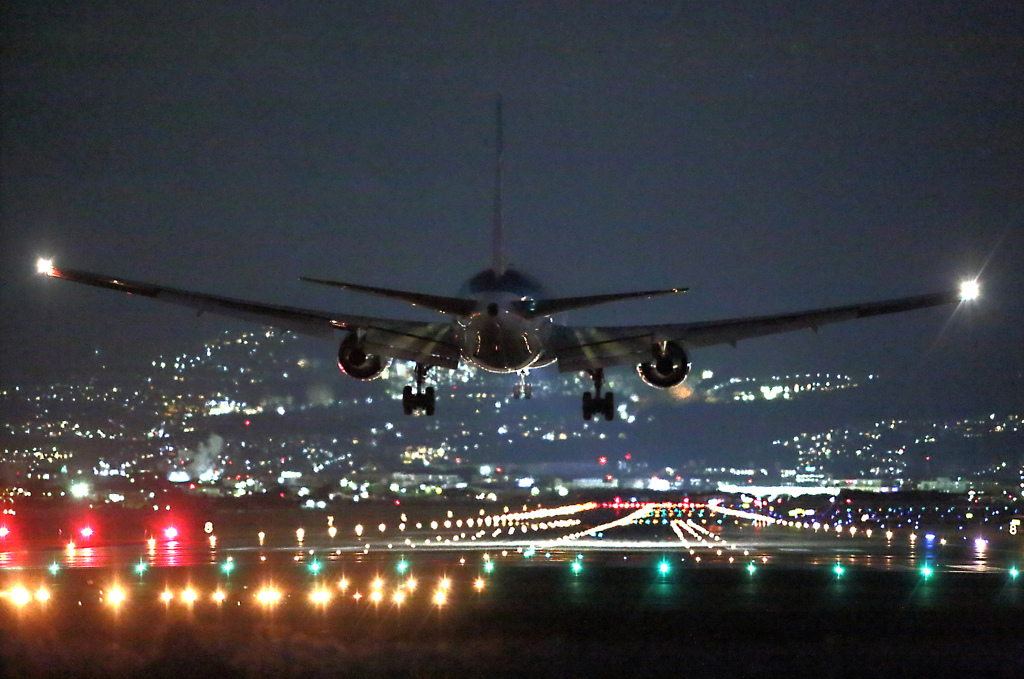 黄昏の伊丹空港