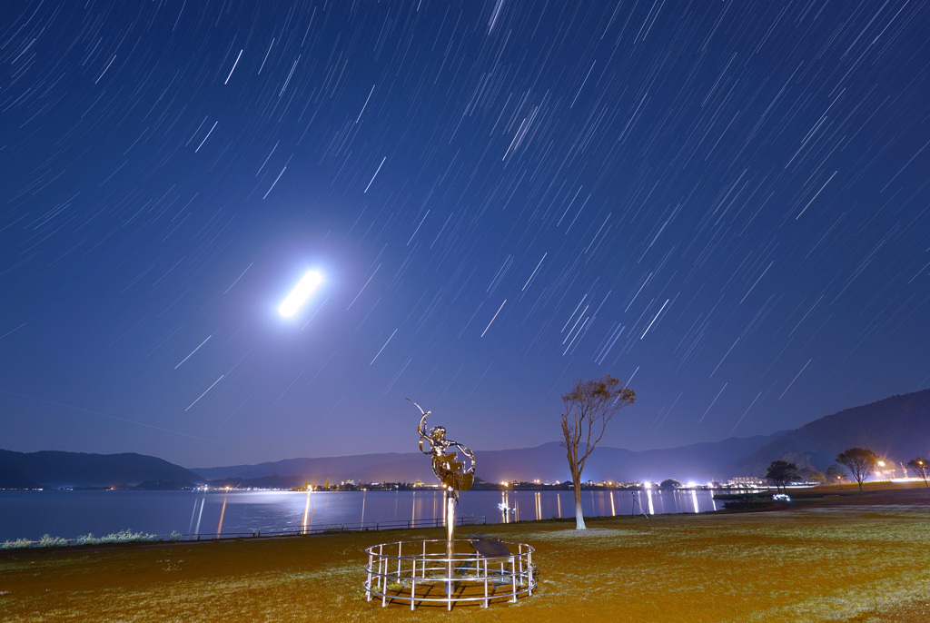 羽衣天女と昇る冬の星座
