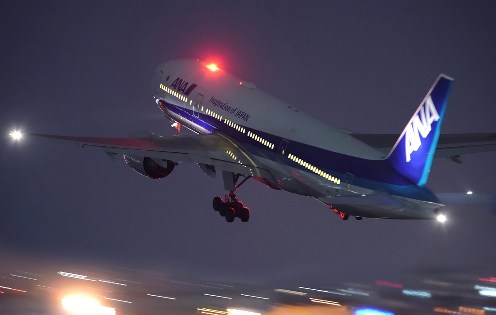 ANA B777 Take Off