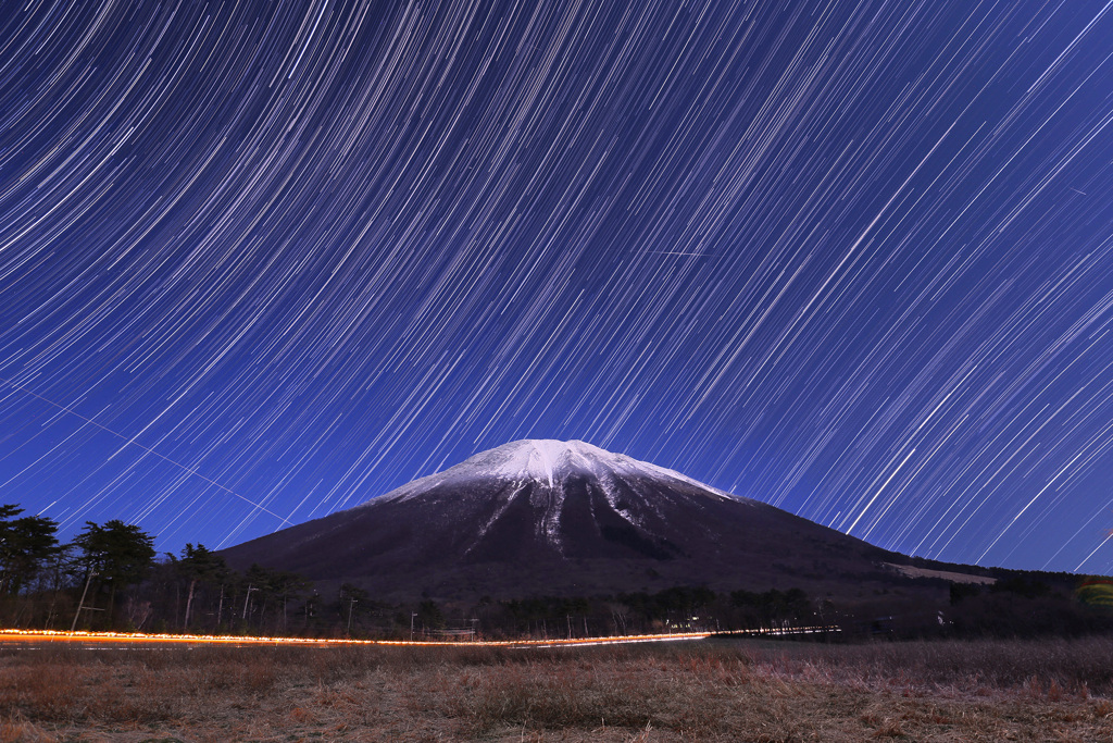 大山まきばに昇る夏の星座