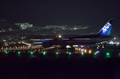 夜の伊丹空港