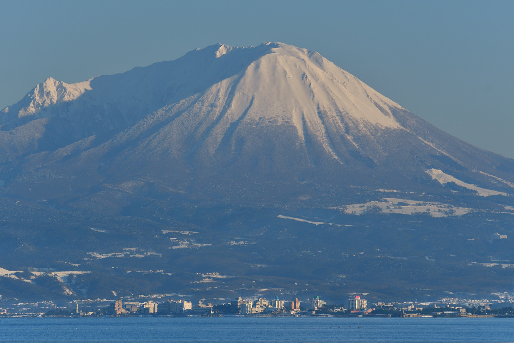名峰大山と皆生温泉街