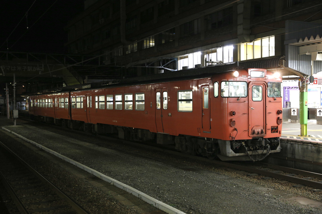 夜の米子駅