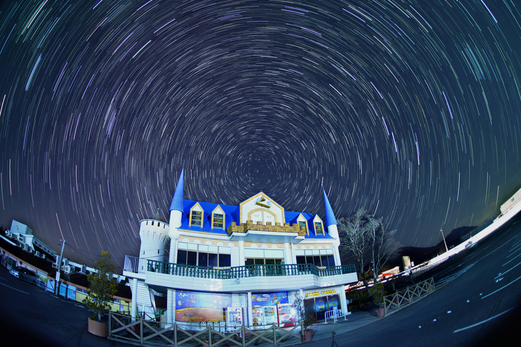 おとぎの国の夜