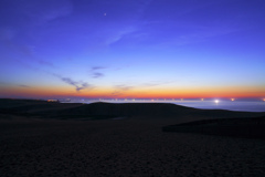 夕暮れの鳥取砂丘