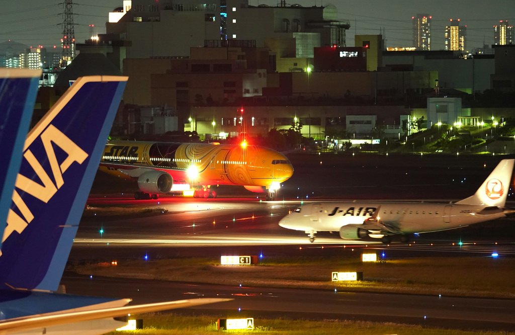 STAR WARS JET到着