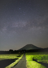 大山と昇る夏の大三角