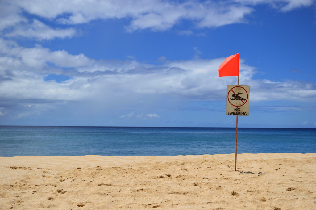 NO SWIMMING