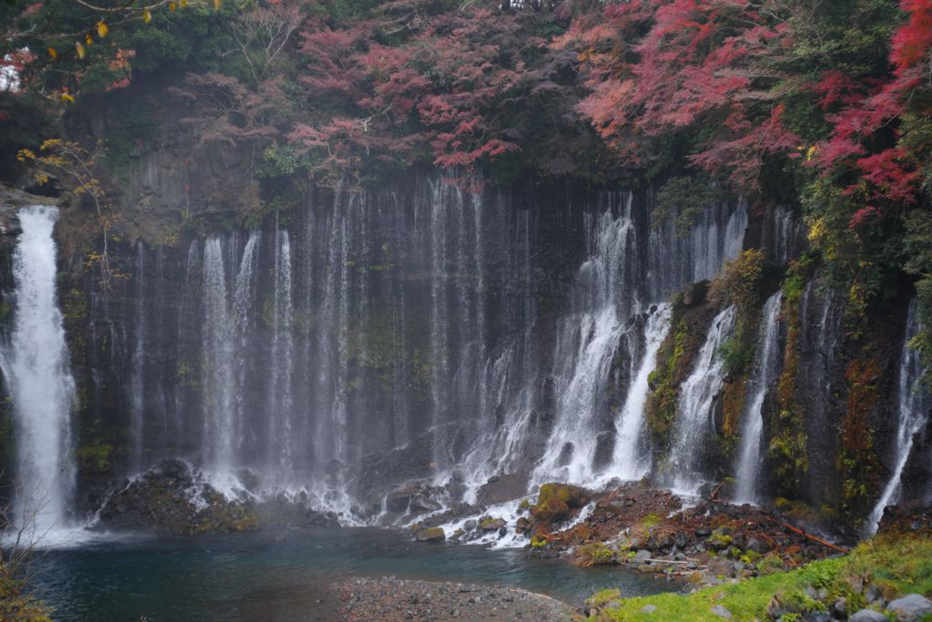 短日　白糸の滝