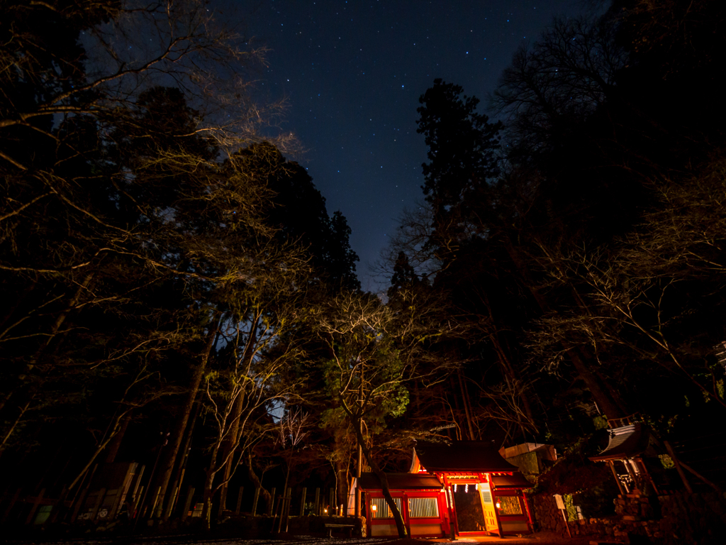 夜の貴船神社