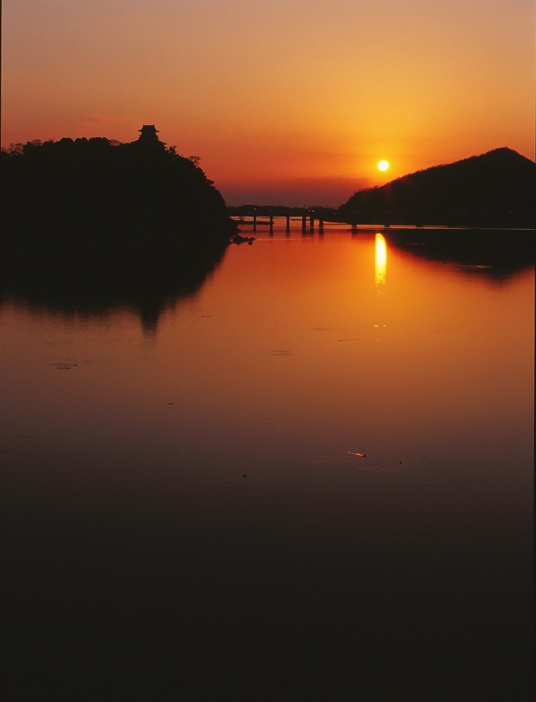 犬山城の夕刻