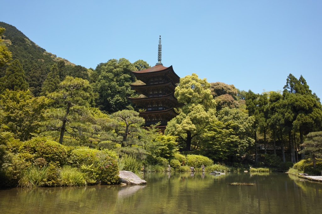 瑠璃光寺 五重塔 晴天