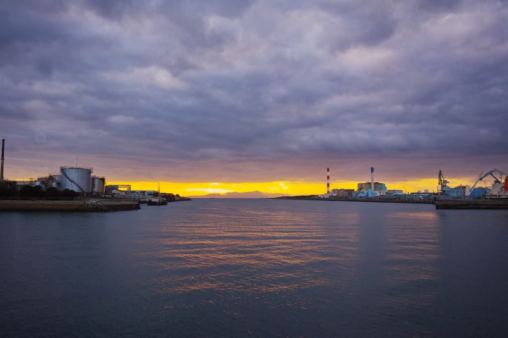 港の夕暮れ