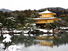 雪と金閣寺2