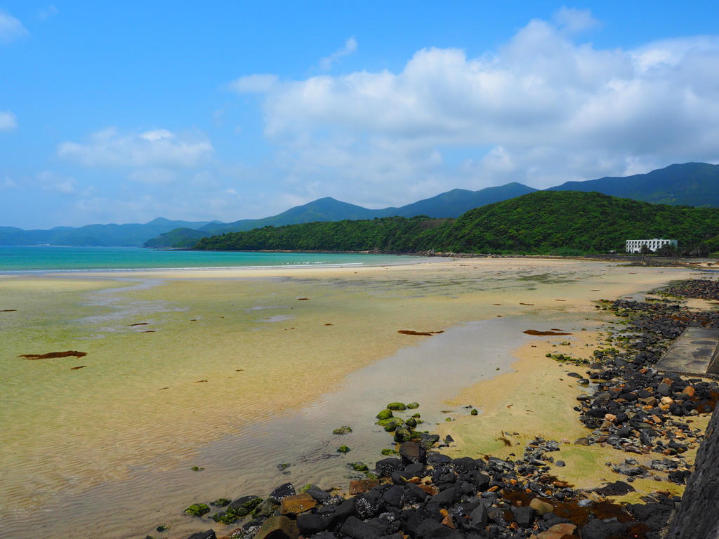 無人の海岸