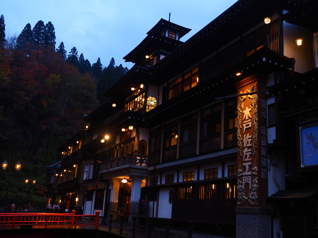 銀山温泉