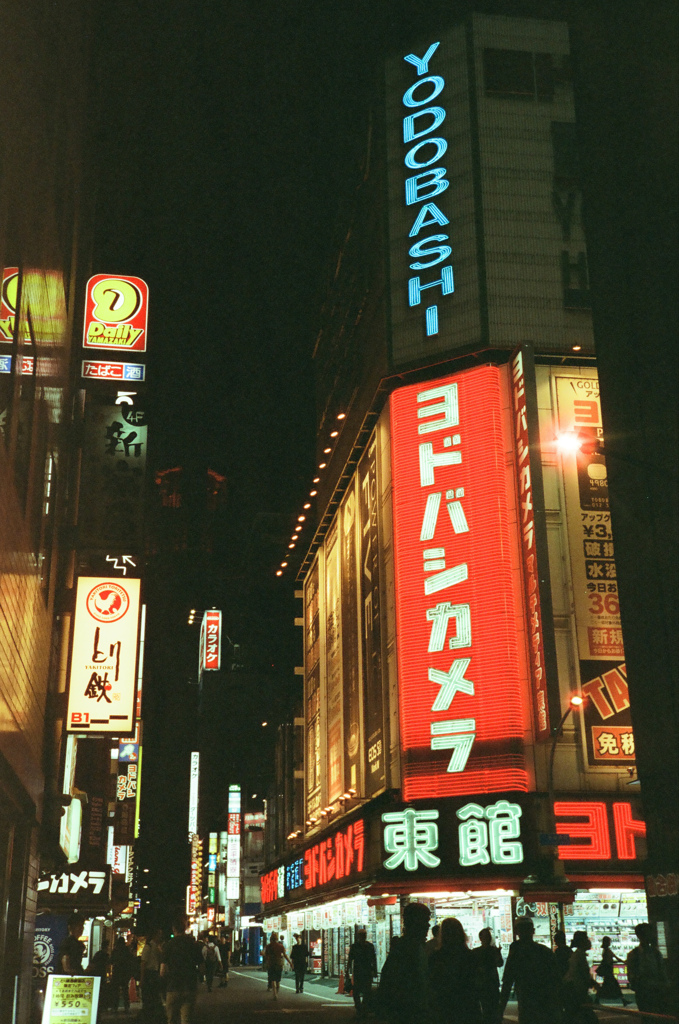 新宿夜スナップ④（フィルム）