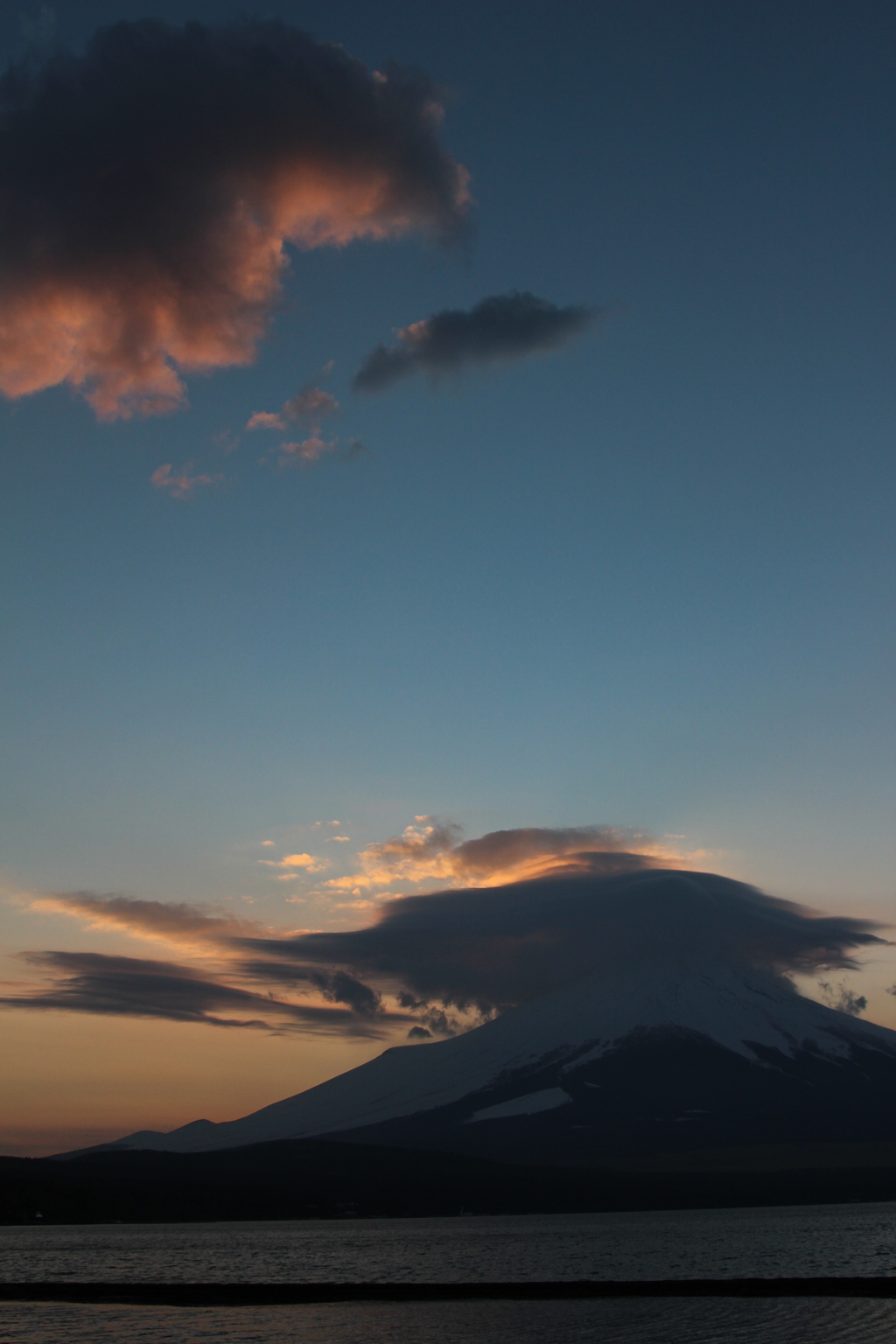 雲が舞う