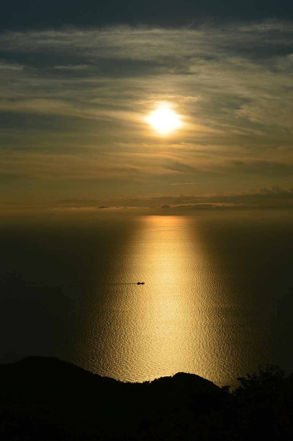 弥彦山の夕日