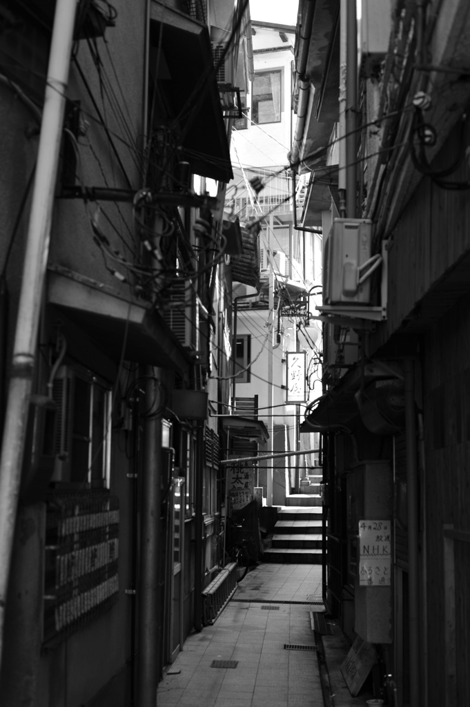 細い路地