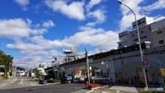 阪急電車と駅。