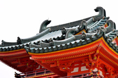 平安神宮の鬼瓦。