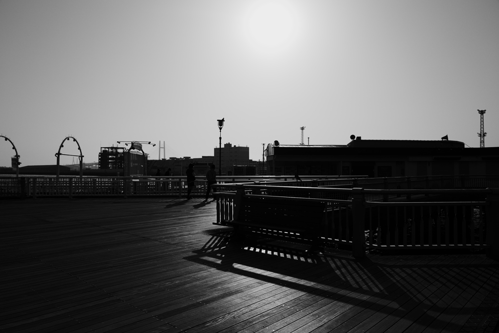 眩しい光