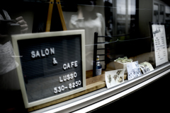 SALON & CAFE