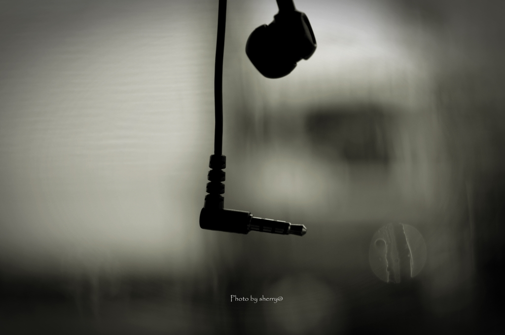 Earphone