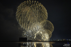湖上の華