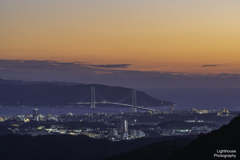 暮れゆく街を見下ろして