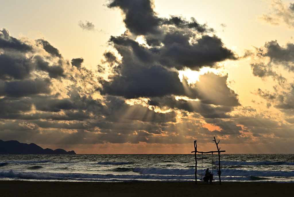 夕日のブランコ