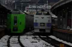 スーパー白鳥と大沼号