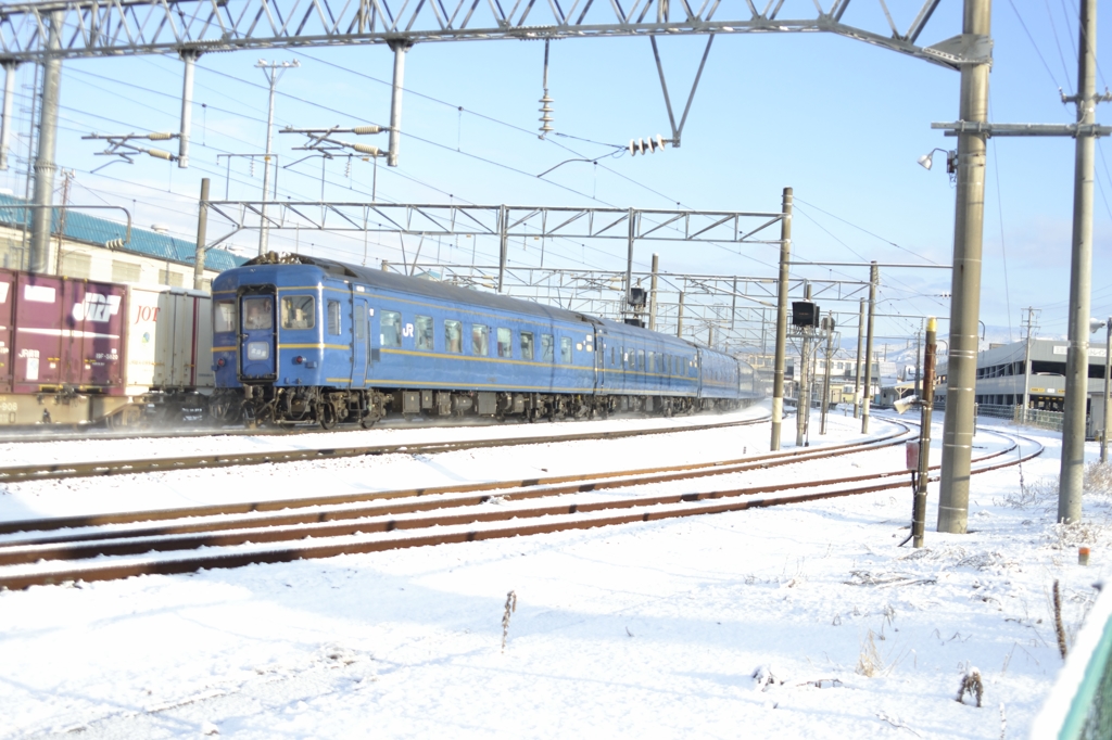 2015/03/14　北斗星 五稜郭駅通過